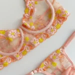 CONJUNTO DE LENCERÍA CON BORDADOS DALIA — imagen 4