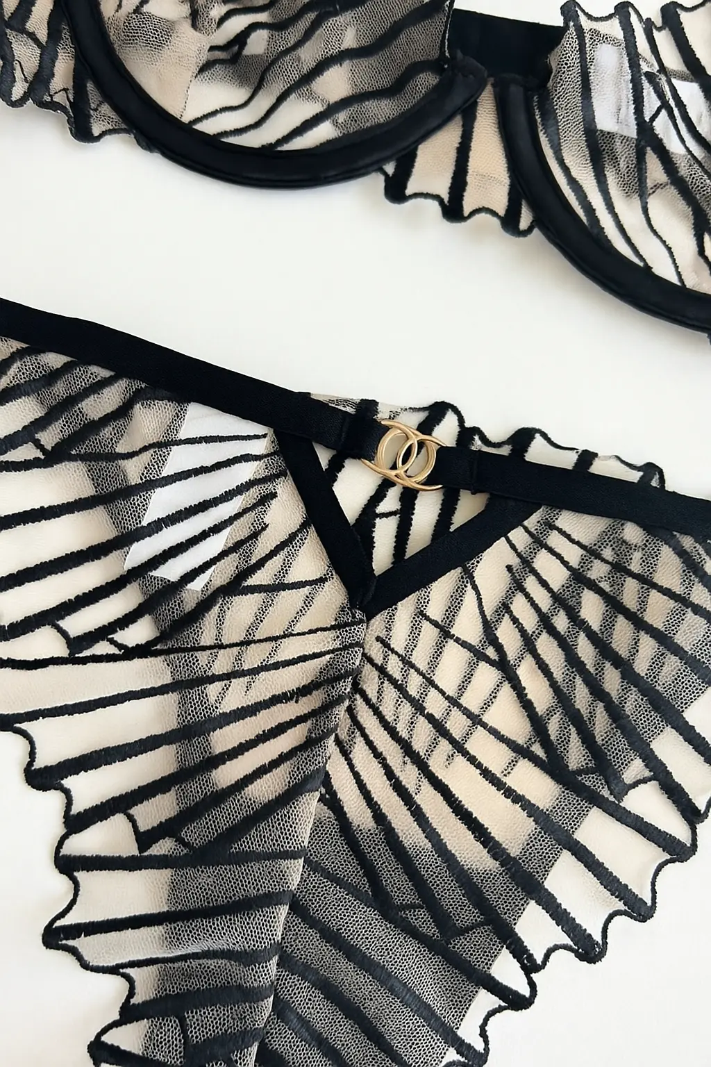 CONJUNTO DE LENCERIA LUCIA — imagen 3