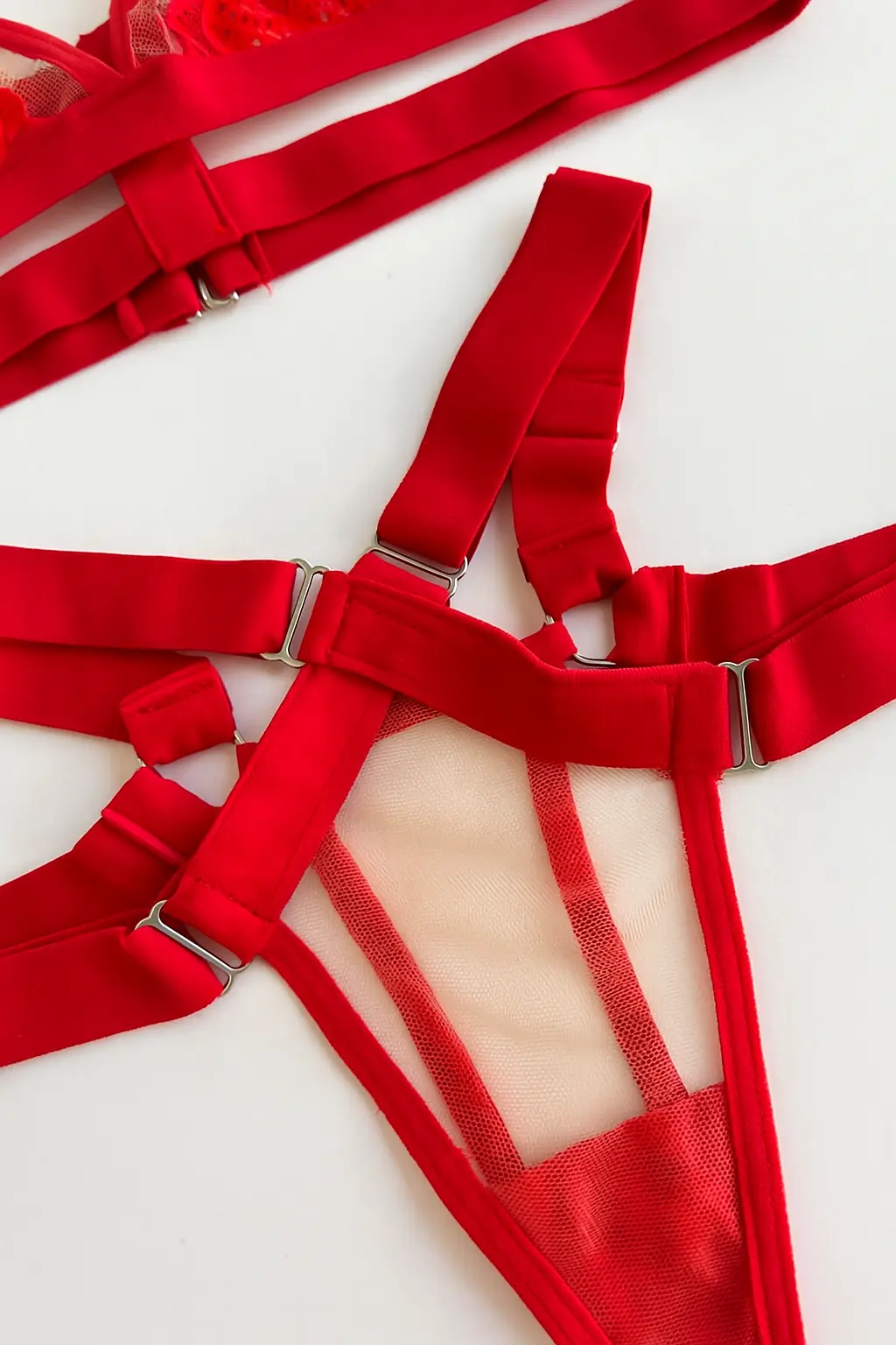 Conjunto de lenceria con encaje Rosy rojo — imagen 3