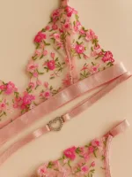 CONJUNTO DE LENCERÍA FLORAL FLOWERS — imagen 2