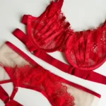 Conjunto de lencería rojo con liguero Thalia — imagen 4