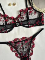 Conjunto de lencería Aitana en bordado floral — imagen 2