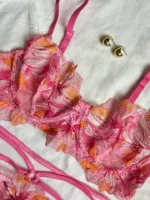 Conjunto de lencería rosada Adara con flores bordadas — imagen 3
