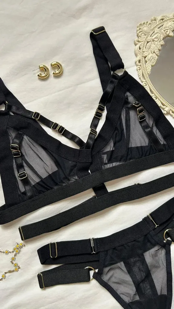Brasier Anahi negro semitransparente