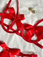 Conjunto de lencería Martina con lazos rojos — imagen 4