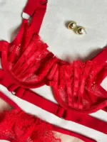 Conjunto de lencería rojo con liguero Thalia — imagen 2