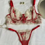 Conjunto de lencería Cherry con bordado floral y cerezas