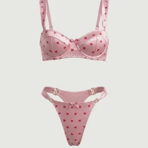 Conjunto de lencería Valentina color rosa con estampado de corazones