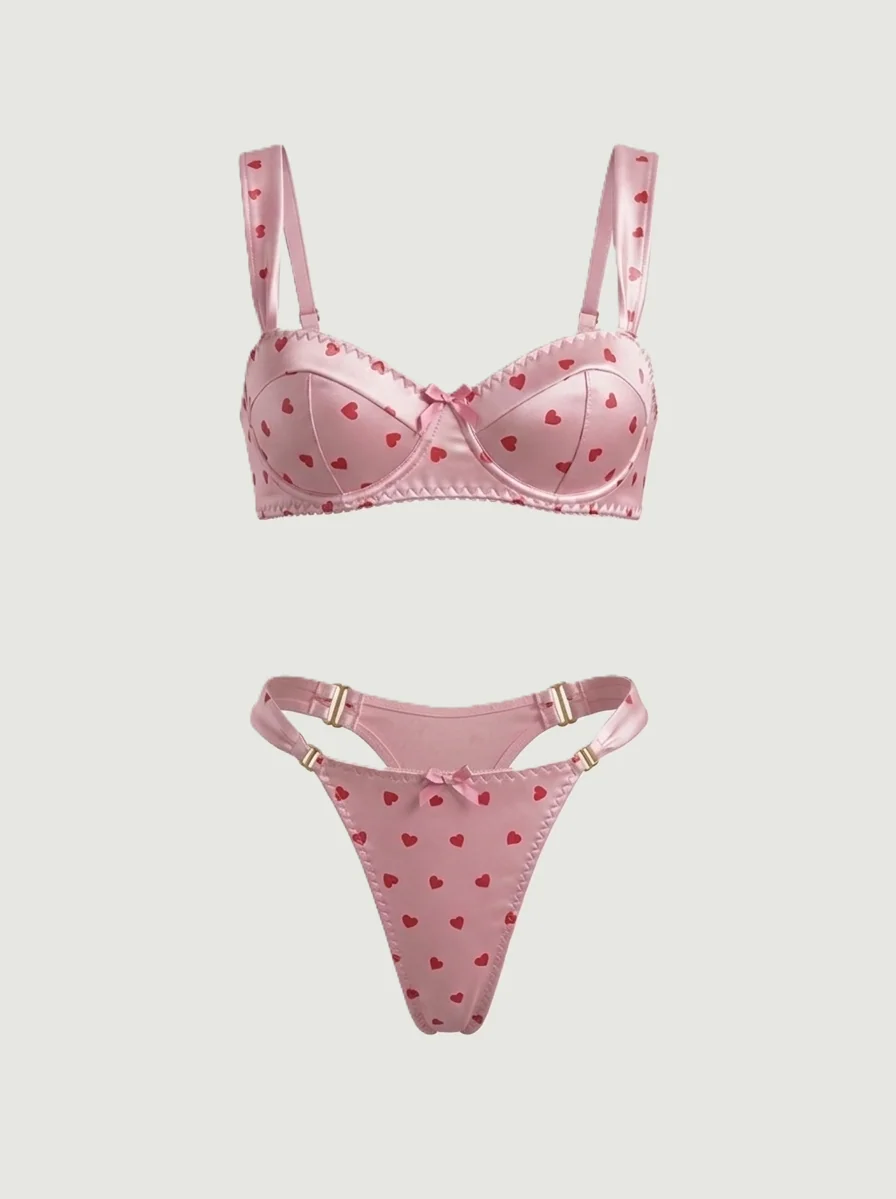 Conjunto de lencería Valentina color rosa con estampado de corazones Conjunto de lencería Valentina color rosa con estampado de corazones