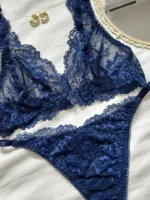 Conjunto de lencería azul rey Nina con encaje floral — imagen 2