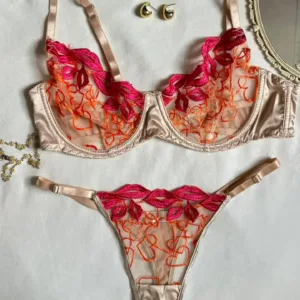 Conjunto de lencería Serena en bordado multicolor