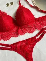 Conjunto de lencería roja Julieta con encaje floral — imagen 2