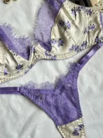 Conjunto de lencería de satín y encaje Violeta — imagen 2