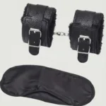 Kit de esposas con hebilla y antifaz