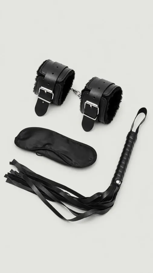 Kit de látigo, esposas y antifaz