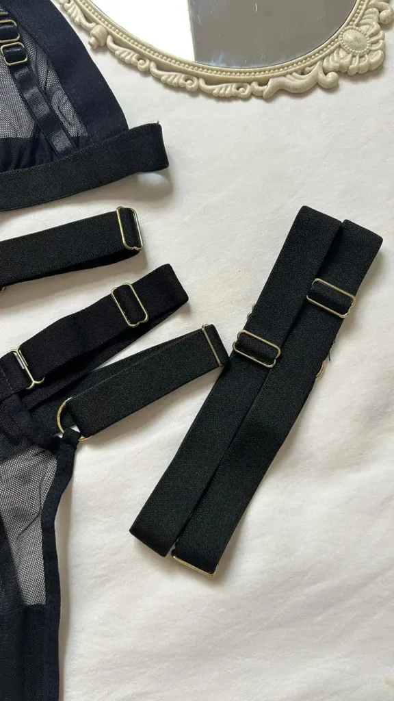 Ligueros del conjunto Anahi negro