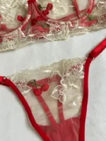 Conjunto de lencería Cherry con bordado floral y cerezas — imagen 3